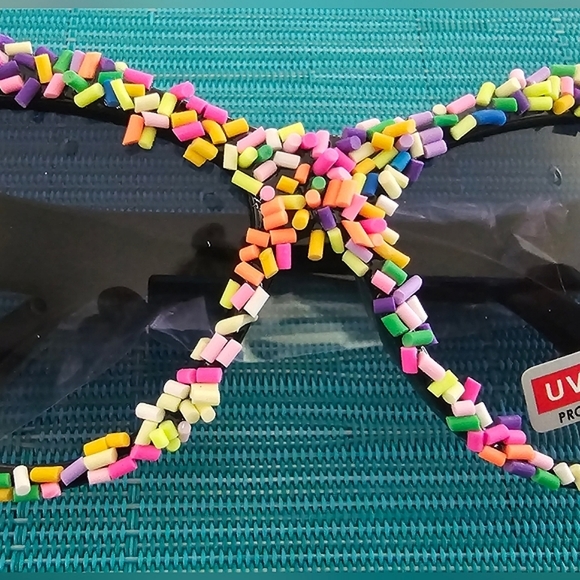 NEW Women's Sprinkle Cat Eye Fashion Sunglasses - Picture 4 of 11